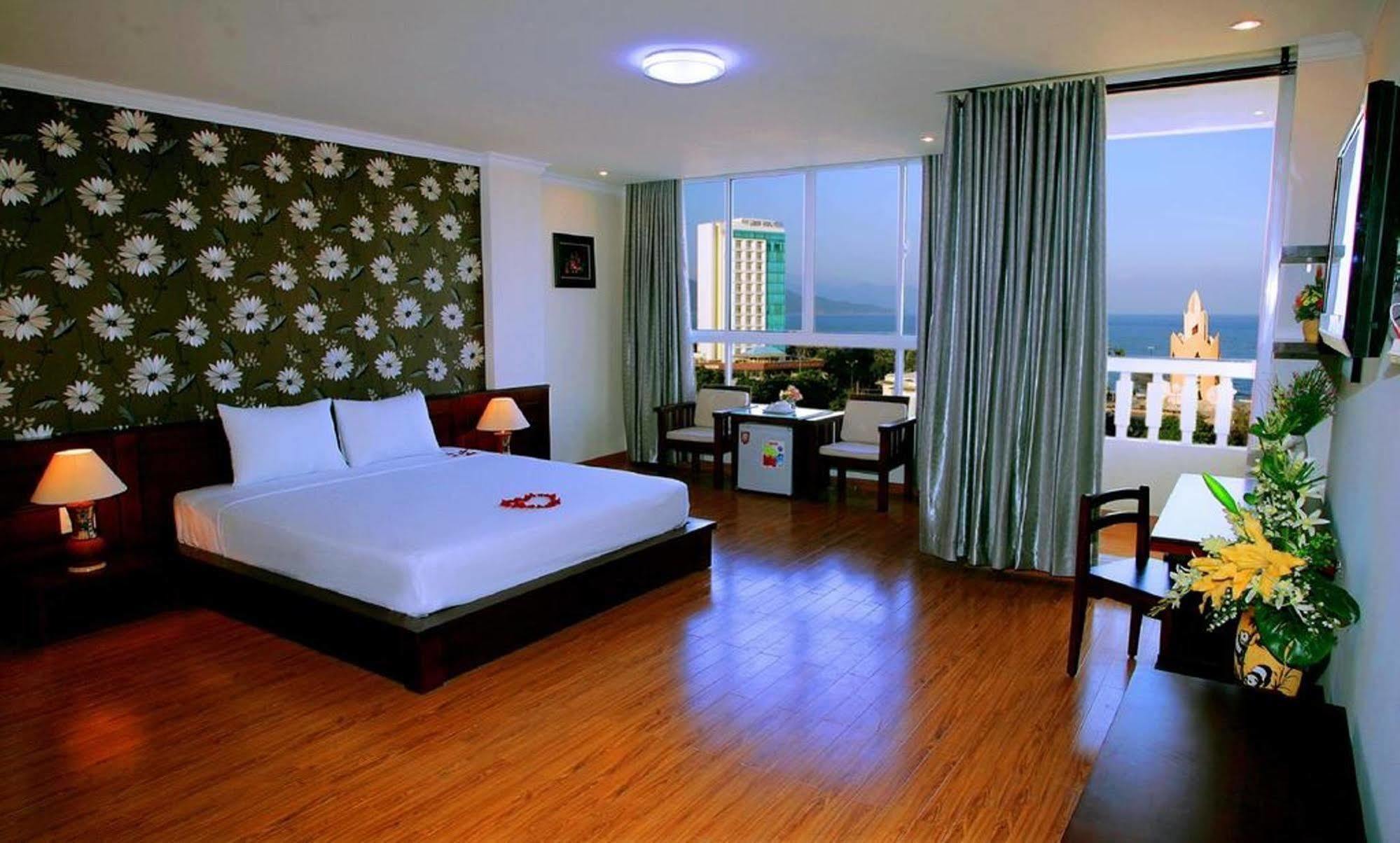 Nice Swan Hotel Nha Trang Exterior photo